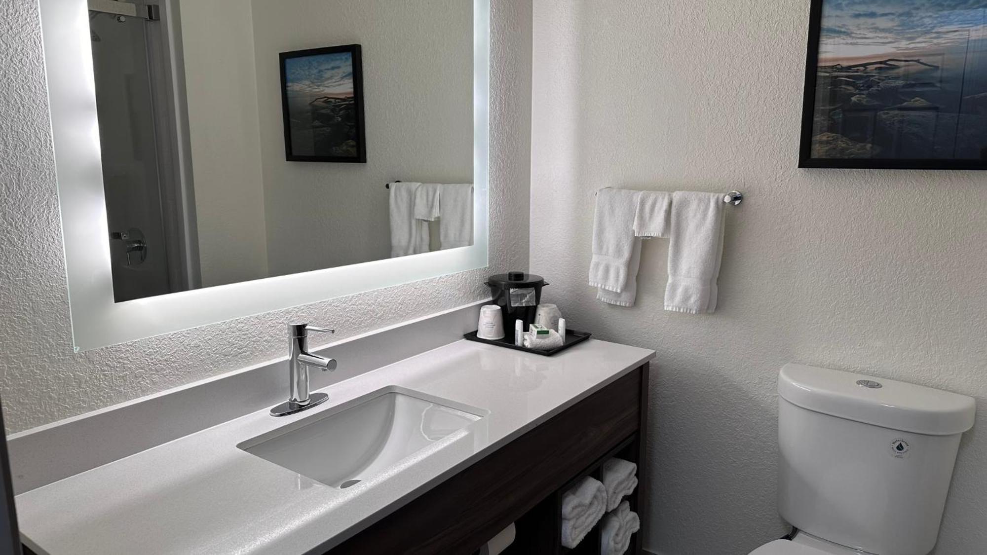 La Quinta By Wyndham Milwaukee Sw New Berlin Exterior foto
