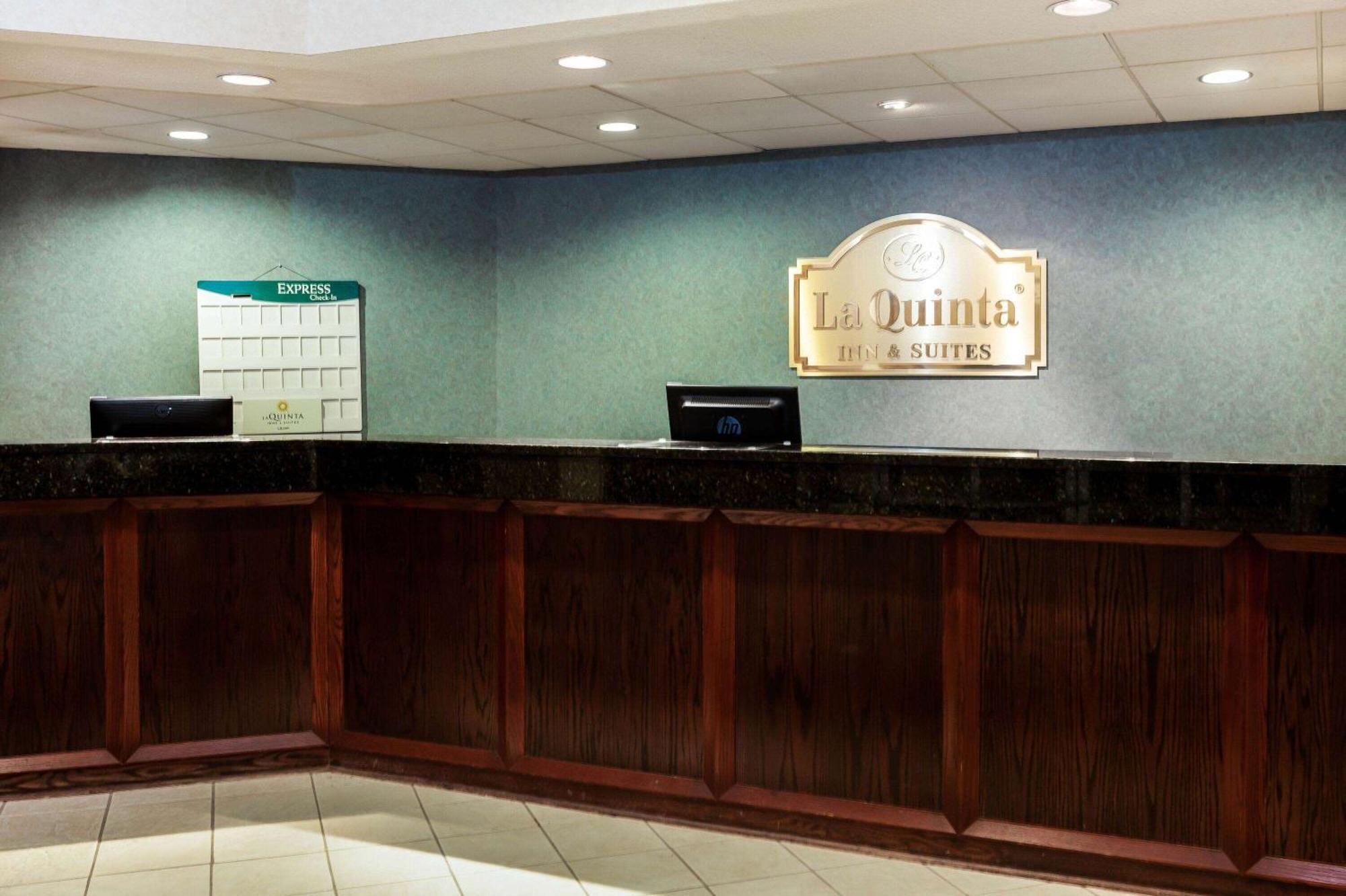 La Quinta By Wyndham Milwaukee Sw New Berlin Exterior foto